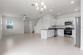 7261 Big Cedar Aly in Groveland, FL - Building Photo - Building Photo