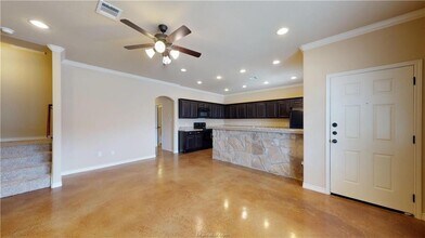 4305 Commando Trl in College Station, TX - Building Photo - Building Photo