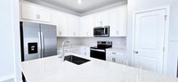 5802 Wallis Ln in St. Cloud, FL - Foto de edificio - Building Photo