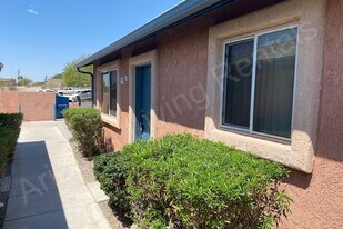 2710 Bluewater Dr in Lake Havasu City, AZ - Building Photo