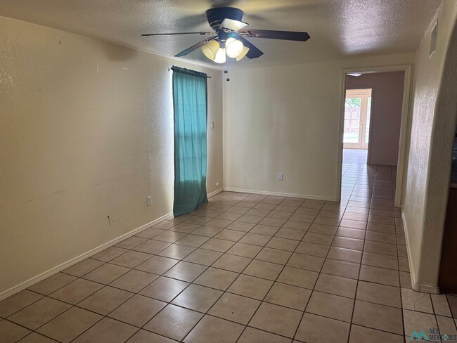 1405 W Yucca Ave in Artesia, NM - Building Photo - Building Photo
