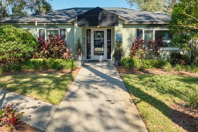 Townsgate Apartments in Plant City, FL - Building Photo - Building Photo