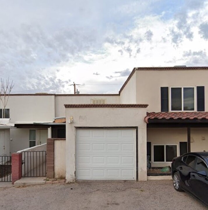 1238 N Triviz Dr in Las Cruces, NM - Building Photo