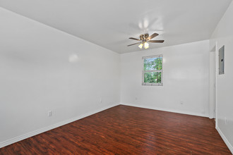 3115 Santa Ana St in South Gate, CA - Building Photo - Interior Photo