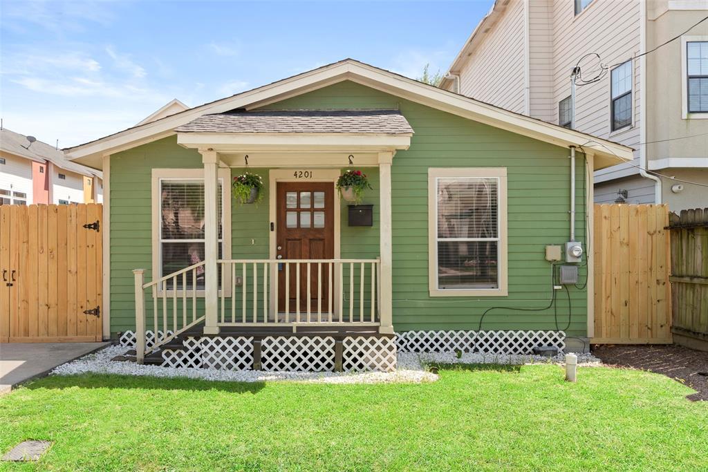 4201 Marina St in Houston, TX - Building Photo