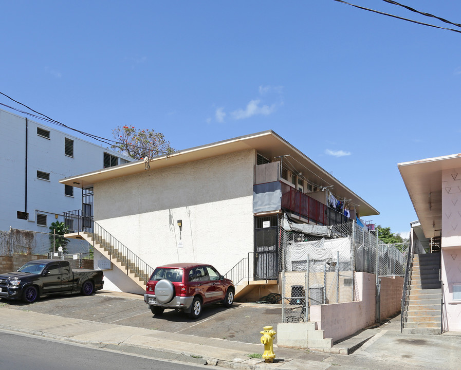 94-129 Pupupuhi St in Waipahu, HI - Building Photo