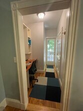 161 Raymond St, Unit 2 in Cambridge, MA - Foto de edificio - Building Photo