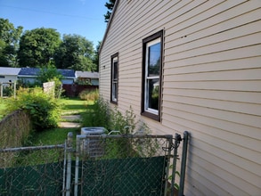 2925 Colorado Ave in Flint, MI - Building Photo - Building Photo