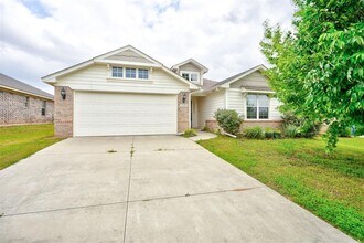 12490 Native Hill Dr in Choctaw, OK - Building Photo - Building Photo