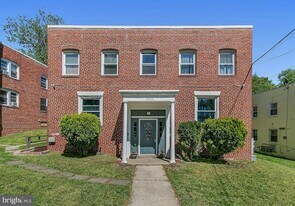 3212 28th St SE, Unit B in Washington, DC - Building Photo