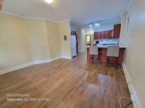 28 Willowdale Ave in Montclair, NJ - Building Photo - Building Photo