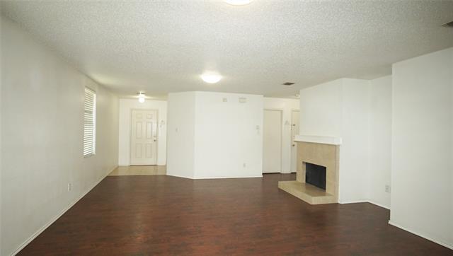4001 Country Ln in Fort Worth, TX - Building Photo - Building Photo