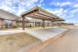 8808 SW 55th St in Oklahoma City, OK - Building Photo - Building Photo