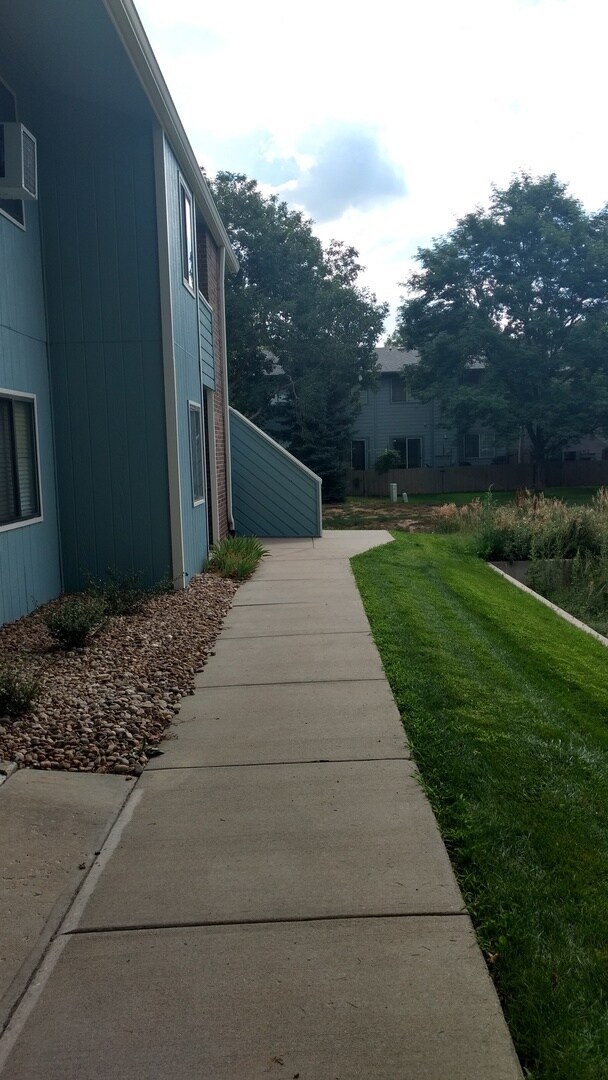 1425 Bacchus Dr in Lafayette, CO - Building Photo - Building Photo