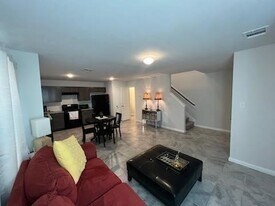 28616 Netawake Ct in Huntsville, TX - Building Photo