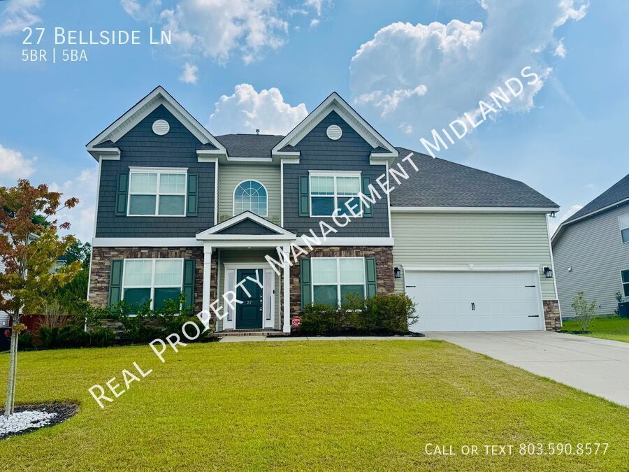27 Bellside Ln in Elgin, SC - Building Photo