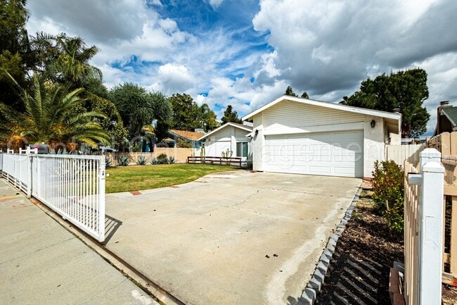 3600 Vincent Ct in Bakersfield, CA - Building Photo - Building Photo