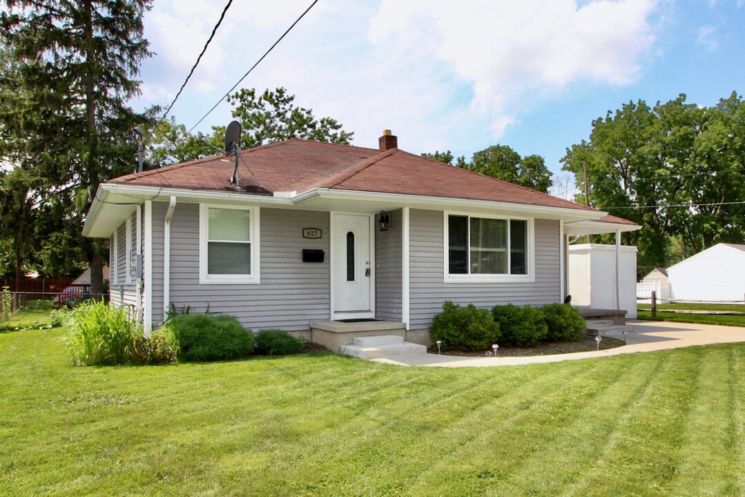 827 Wall St in Maumee, OH - Building Photo