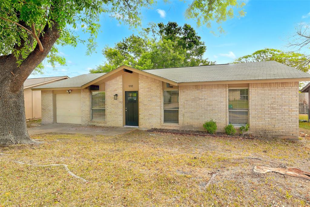 9911 Dorset Dr in Austin, TX - Foto de edificio