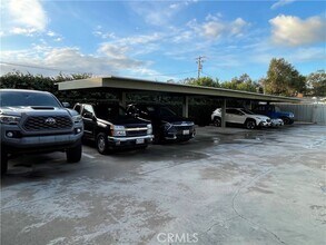 3275 E Artesia Blvd in Long Beach, CA - Building Photo - Building Photo