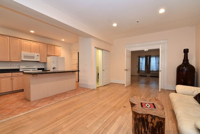 property at 2729 Connecticut Ave NW