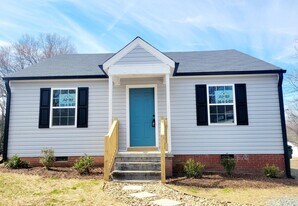 709 Maryland Ave in Burlington, NC - Building Photo