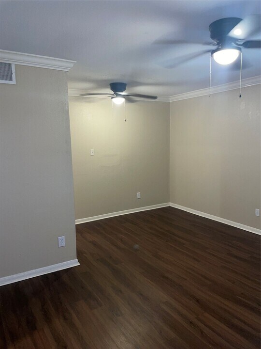 4710 Airport Blvd in Houston, TX - Building Photo
