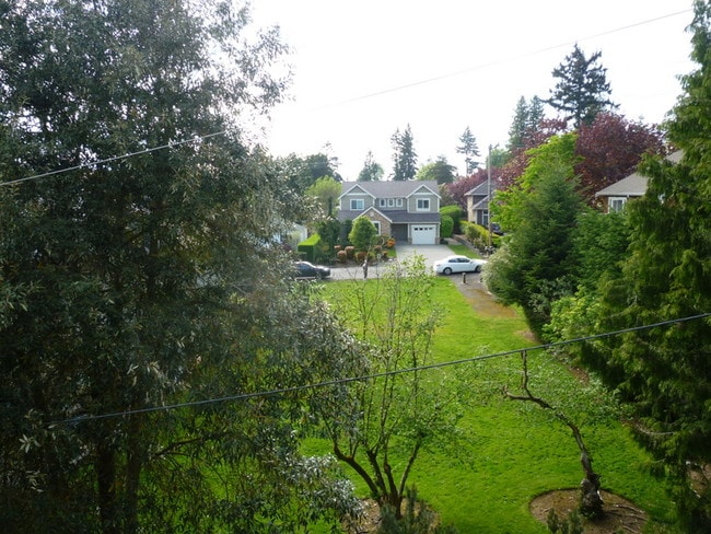 property at 511 100th Ave NE