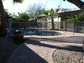 6625 E Oak St in Scottsdale, AZ - Foto de edificio - Building Photo