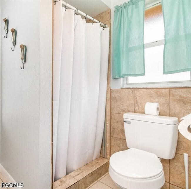 property at 922 SE 25th Ln