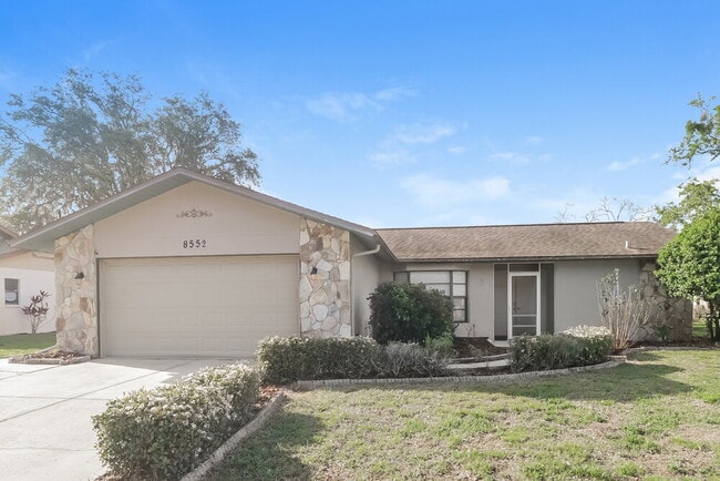 8552 Bridgewater Dr