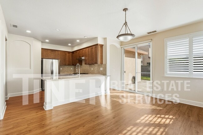 2500 Merlin Way in Elk Grove, CA - Building Photo - Building Photo