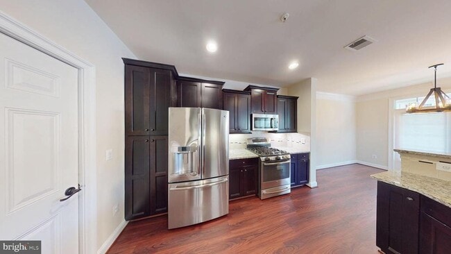 42594 Wildly Terrace in Ashburn, VA - Building Photo - Building Photo