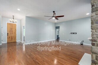 527 Quail Run in Rogersville, MO - Building Photo - Building Photo