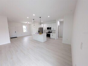 7097 Bougainvillea St in Englewood, FL - Building Photo - Building Photo