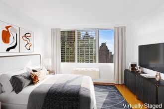 333 E 45th St in New York, NY - Building Photo - Building Photo