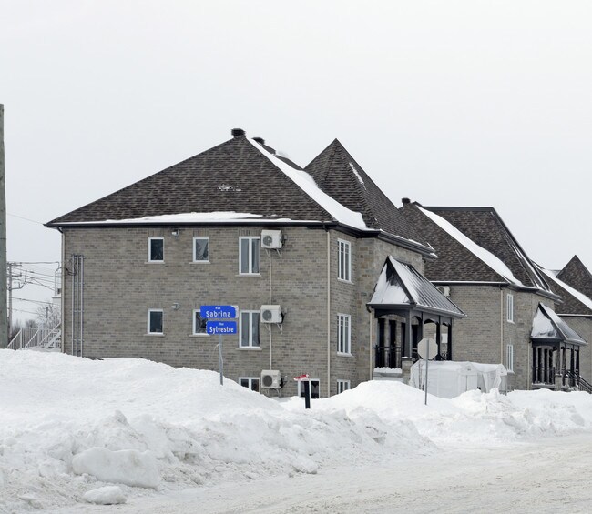 4146-4158 Sylvestre
