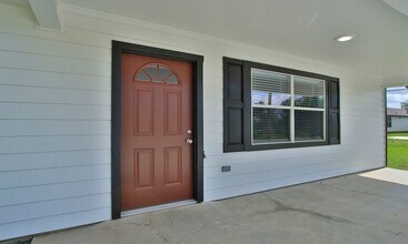 1440 Shepherd St in Hempstead, TX - Building Photo - Building Photo