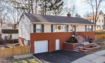 7 Van Ness Ct in Maplewood, NJ - Building Photo - Building Photo