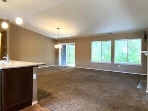 1190 Red Hawk Ct in Stevenson, WA - Building Photo - Building Photo