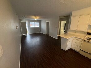 1913 41st St, Unit A in Lubbock, TX - Building Photo - Building Photo