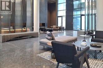 8 Interchange Wy in Vaughan, ON - Building Photo - Building Photo