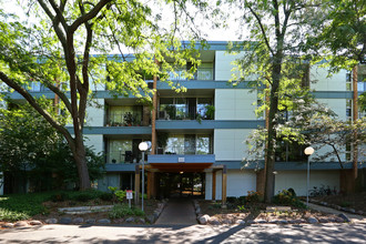 Abbey Apartments at Four Lakes in Lisle, IL - Building Photo - Building Photo