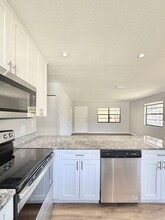 4967 91st Ave in Pinellas Park, FL - Foto de edificio - Building Photo