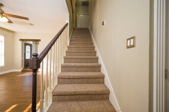 6010 E Stoney Grove Loop in Houston, TX - Foto de edificio - Building Photo