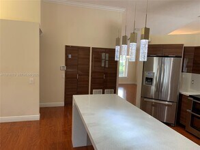 804 Verona Lake Dr in Weston, FL - Building Photo - Building Photo