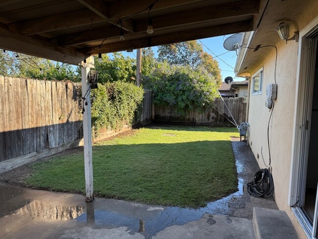614 S Lower Sacramento Rd in Lodi, CA - Building Photo - Building Photo