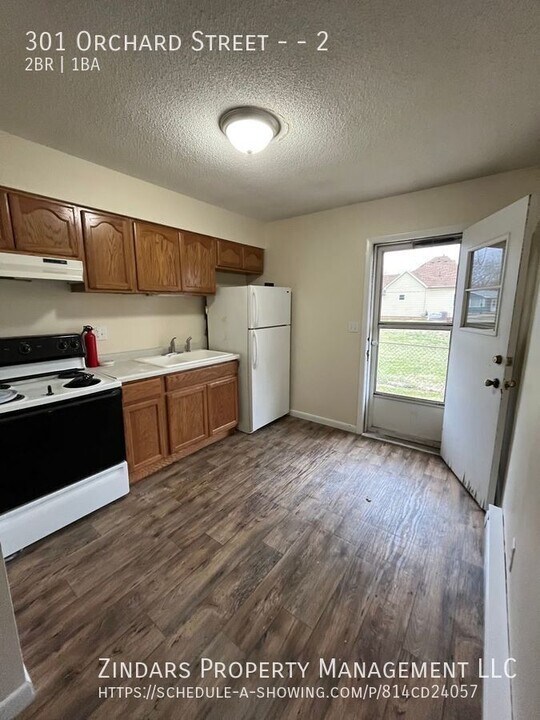 301 Orchard St in Catlin, IL - Building Photo