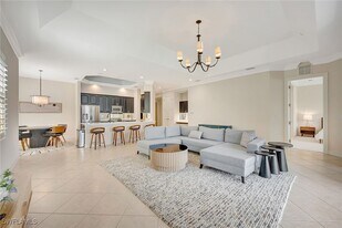 7168 Lemuria Cir in Naples, FL - Building Photo