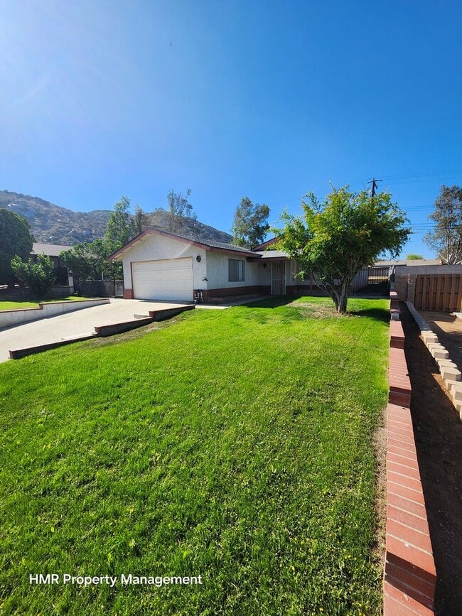 772 Garden Grove Ave in Norco, CA - Building Photo - Building Photo